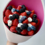 Букет из клубники в шоколаде и свежих ягод фото 2